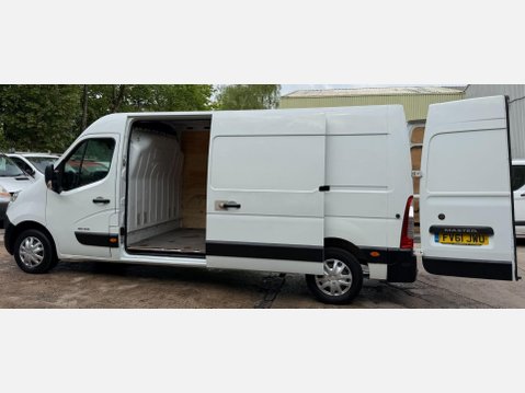 Renault Master 2.3 dCi 35 Panel Van 5dr Diesel Manual FWD LWB Medium Roof Euro 4 (100 ps) 17