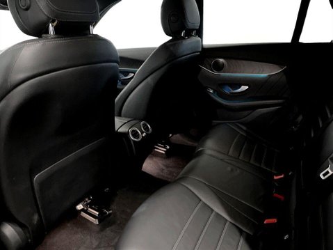Mercedes-Benz GLC 2.0 GLC300d AMG Line (Premium) SUV 5dr Diesel G-Tronic+ 4MATIC Euro 6 (s/s) 20