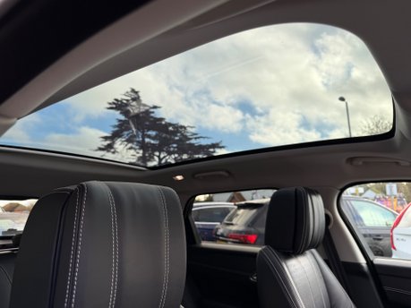 Land Rover Range Rover Velar 2.0 D240 HSE SUV 5dr Diesel Auto 4WD Euro 6 (s/s) (240 ps) 24