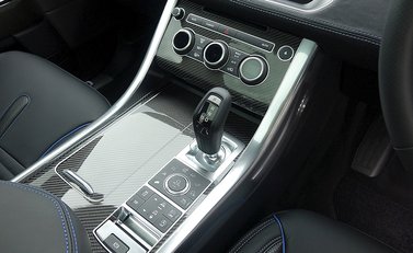 Land Rover Range Rover Sport SVR 5.0 Urban 9