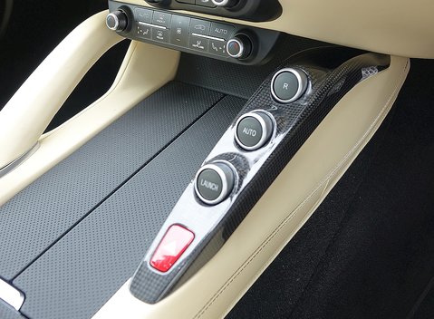 Ferrari GTC4 Lusso 23