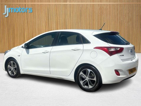 Hyundai i30 1.4 Blue Drive SE Hatchback 5dr Petrol Manual Euro 6 (s/s) (100 ps) 16