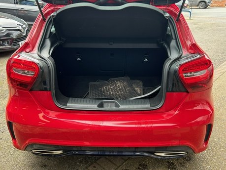 Mercedes-Benz A Class A 180 D AMG LINE 4