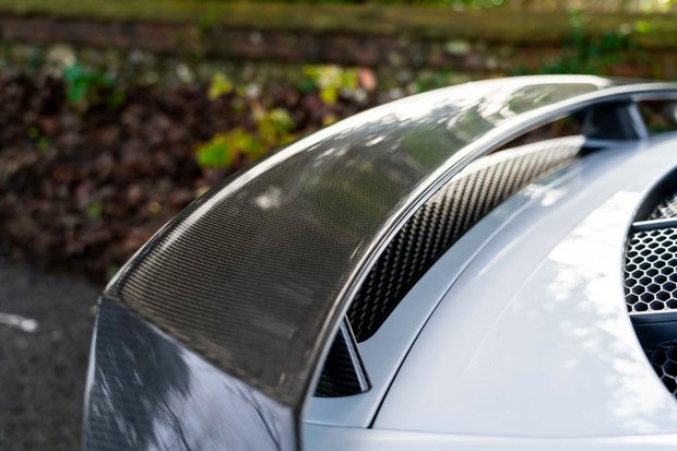 Audi R8 V10 PLUS QUATTRO. CARBON INT & EXT. SOUND & COMFORT PACK. SPORTS PLUS PACK. 5