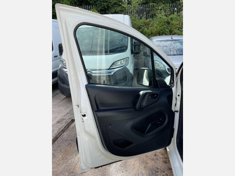 Citroen Berlingo 1.6 HDi 625 Enterprise L1 5dr (Euro 5) 28