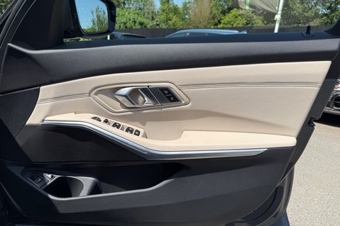 BMW 3 Series 330E M SPORT -PAN ROOF -M PRO PACK -OYSTER LEATHER -ONE OWNER -FBMWSH 38