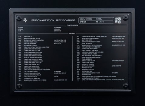 Ferrari F8 SPIDER 63