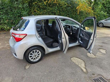 Toyota Yaris 1.5 VVT-h Icon Tech E-CVT Euro 6 (s/s) 5dr 91