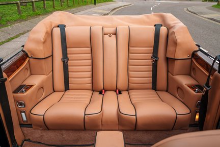 Rolls-Royce Corniche IV 26