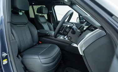 Land Rover Range Rover P530 SV 14