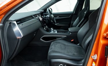 Jaguar F-Pace SVR 19