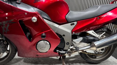 Honda CBR 2001 37K PROJECT BIKE SPARES OR REPAIR SPORTS TOURER 18