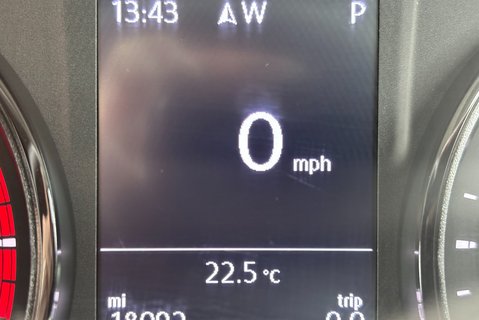 Volkswagen Crafter CR35 177 ps Tdi L2 H2 Trendline DSG Panel Van 35