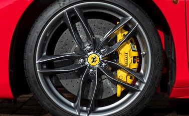 Ferrari 488 Spider 12