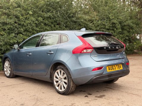 Volvo V40 1.6 D2 SE Lux Nav Euro 5 (s/s) 5dr 4