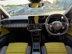 Renault 5 comfort range 52kWh iconic five Hatchback 5dr Electric Auto (150 ps) 29