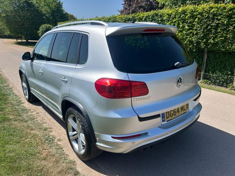 Volkswagen Tiguan 2.0 TDI BlueMotion Tech R-Line 4WD Euro 5 (s/s) 5dr (Nav) 5