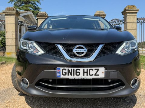 Nissan Qashqai 1.5 dCi N-Connecta SUV 5dr Diesel Manual 2WD Euro 6 (s/s) (110 ps) 1 OWNER 2
