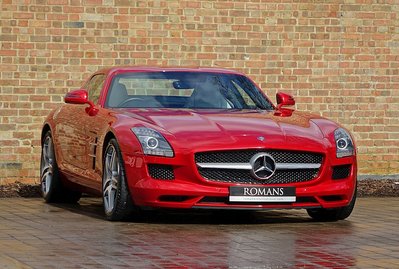 Mercedes-Benz SLS AMG