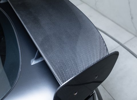 Aston Martin V12 Vantage S 39