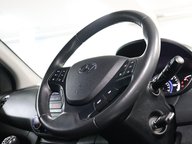 Hyundai i10 PREMIUM 12