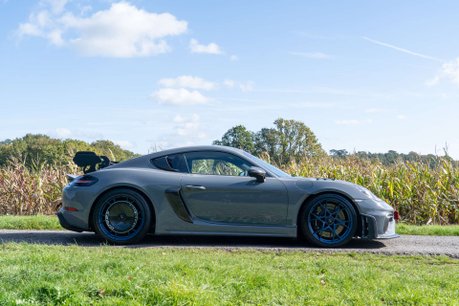 Porsche 718 GT4 RS