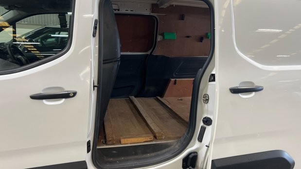 Citroen Berlingo LWB L2H1 Low Roof Enterprise Air Con Sensors EURO 6 NO VAT 8
