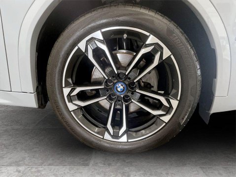 BMW iX2 20 66.5kWh M Sport SUV 5dr Electric Auto eDrive (11kW Charger) (204 ps) Cr 10