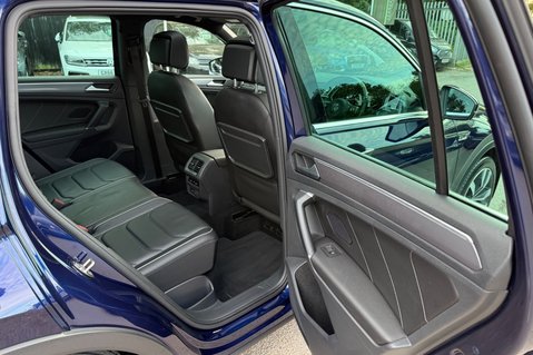 Volkswagen Tiguan R LINE TSI BMT 4MOTION DSG -RARE LEATHER INTERIOR -CAMERA -APPLE CARPLAY  34