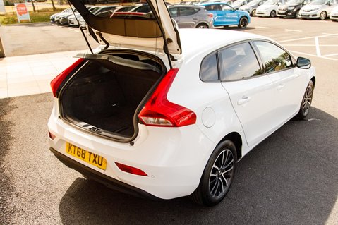 Volvo V40 T2 MOMENTUM NAV PLUS 29