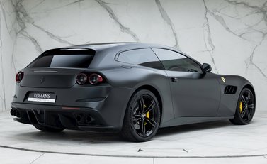 Ferrari GTC4 Lusso V12 7