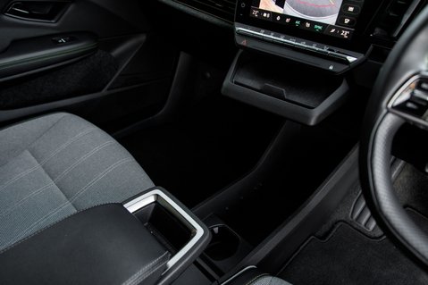 Renault Megane LAUNCH EDITION 37