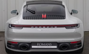 Porsche 911 Carrera S (992) 5