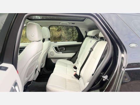 Land Rover Discovery Sport 2.0 Discovery Sport HSE TD4 Auto 4WD 5dr 9