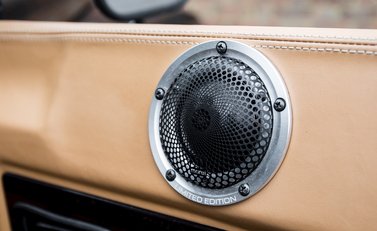 Land Rover Defender 90 XS Bowler 22