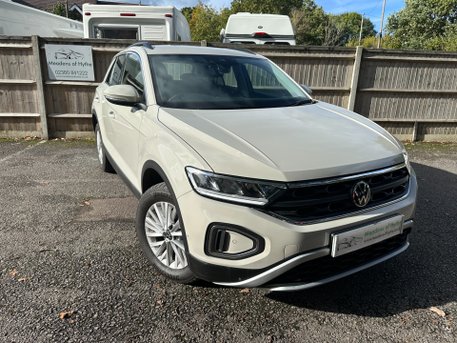 Volkswagen T-Roc 1.5 LIFE TSI 5 Dr