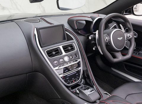 Aston Martin DBS Superleggera Volante 16