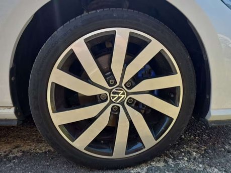 Volkswagen Golf 1.4 TSI 8.7kWh GTE Advance Hatchback 5dr Petrol Plug-in Hybrid DSG Euro 6 ( 9