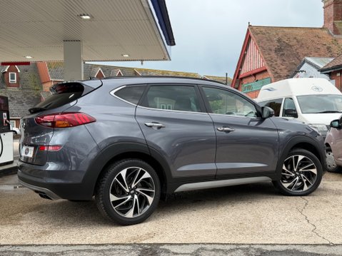 Hyundai TUCSON CRDI PREMIUM SE MHEV 2