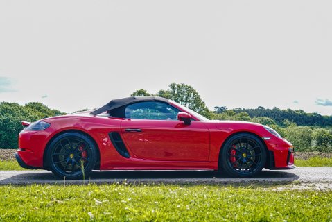 Porsche 718 SPYDER 5