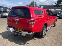 Mitsubishi L200 2.4 L200 Barbarian DI-D Auto 4WD 9
