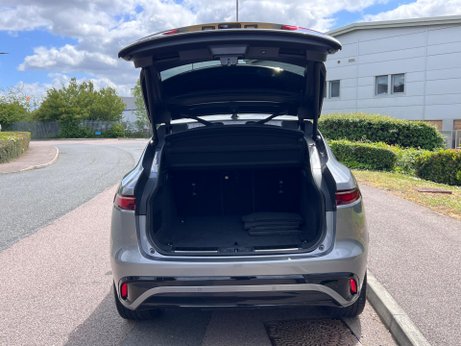 Jaguar F-Pace 2.0 D200 MHEV R-Dynamic HSE Auto AWD Euro 6 (s/s) 5dr 40