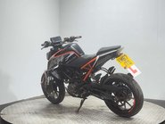 KTM Duke 2018 26K RUNNING PROJECT BIKE SPARES OR REPAIR 125CC NAKED 6