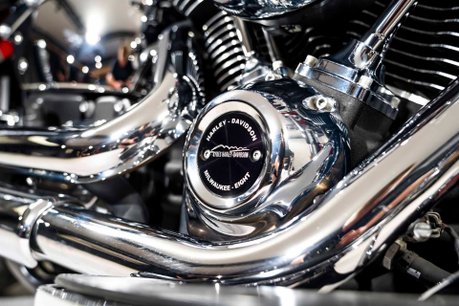 Harley-Davidson Softail Deluxe 1745. VAT Q. ONE OWNER. IMMACULATE EXAMPLE. TWO-TONE PAINT. 20