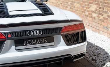 Audi R8 V10 Plus Spyder 26