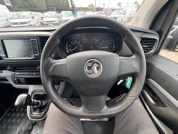 Vauxhall Vivaro Crew Cab LWB L2H1 Low Roof Sportive 2900 Air Con Sensors EURO 6 NO VAT 21