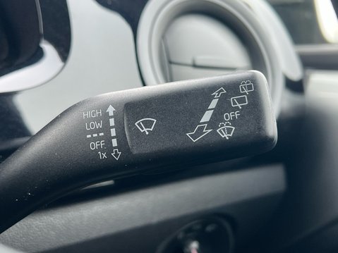 Volkswagen Up MOVE UP BLUEMOTION TECHNOLOGY 28