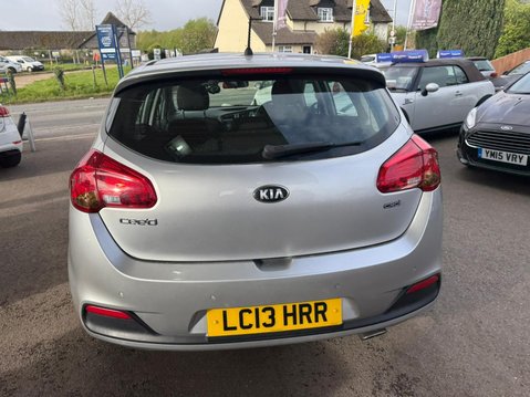 Kia Ceed 1.6 CRDi 2 Auto Euro 5 5dr 6