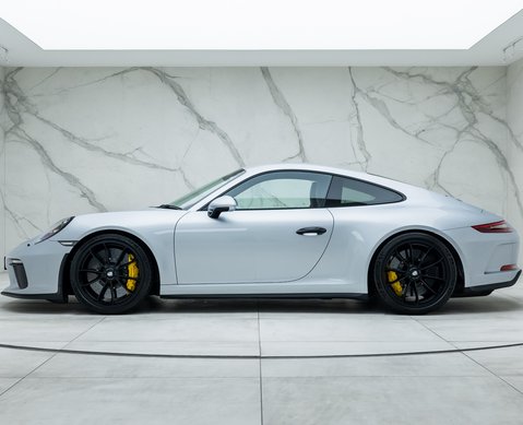 Porsche 911 GT3 TOURING (991.2)