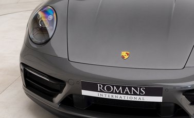 Porsche 911 Carrera GTS (992) 21